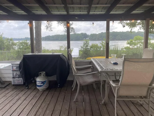 $1,400 | 732 Paradise Island Drive, DeFuniak Springs, FL 32433