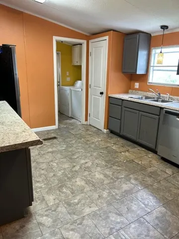 $1,400 | 732 Paradise Island Drive, DeFuniak Springs, FL 32433