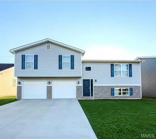 $300,000 | 5 Faith Drive, Fairview Heights, IL 62208