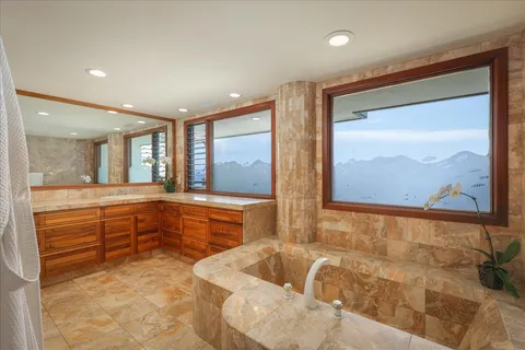 $5,350,000 | 75-5506 Kona Bay Drive, Kailua-Kona, HI 96740