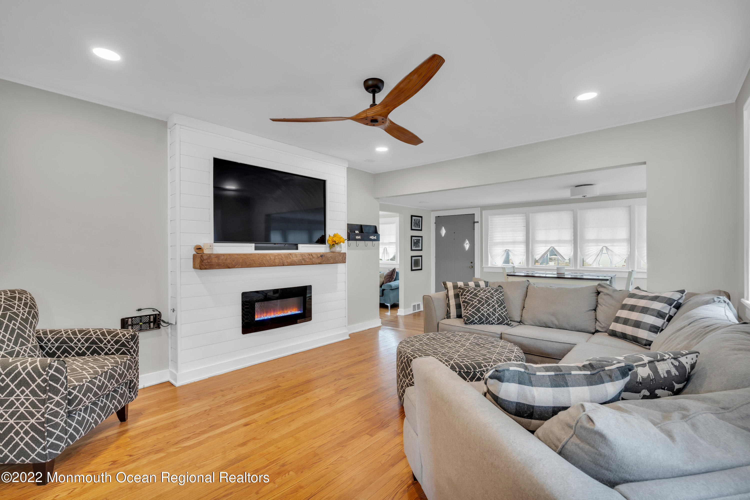 69 Cedarhurst Road Brick, NJ 08723 - Photo 3 of 38 017_dsc04098