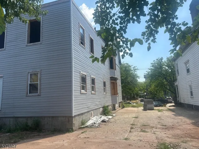 $699,000 | 338 Clifton Avenue, Newark, NJ 07104