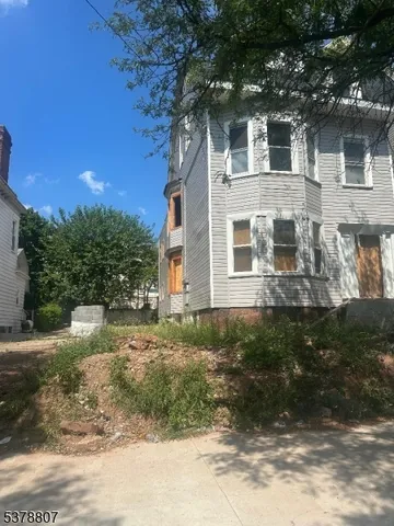 $699,000 | 338 Clifton Avenue, Newark, NJ 07104