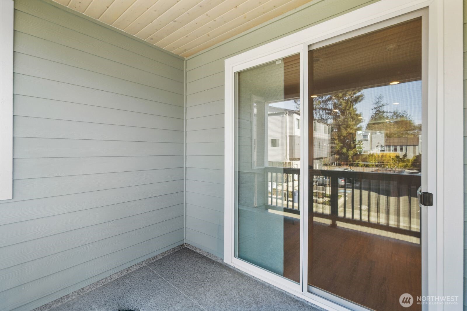 18124 1st Place Southwest Normandy Park, WA 98166 - Photo 18 of 40