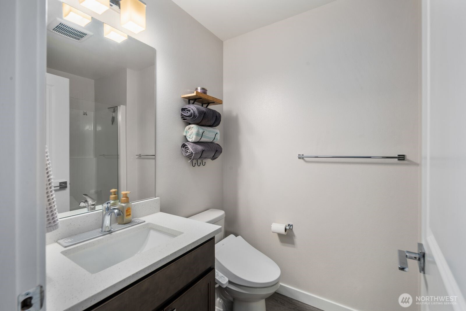 18124 1st Place Southwest Normandy Park, WA 98166 - Photo 30 of 40