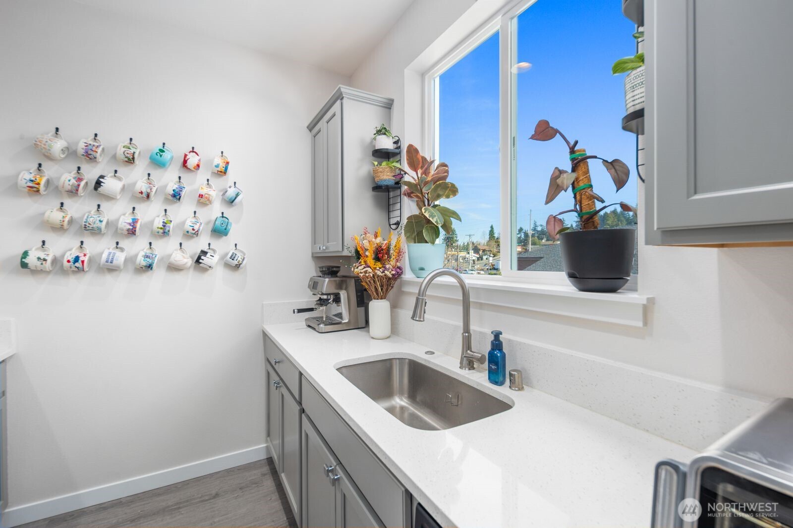 18124 1st Place Southwest Normandy Park, WA 98166 - Photo 8 of 40