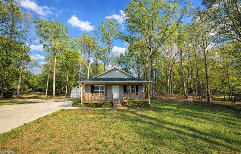 831 Briggs Road Lexington, NC 27292 - Photo 3 of 14 Gallery Image 3