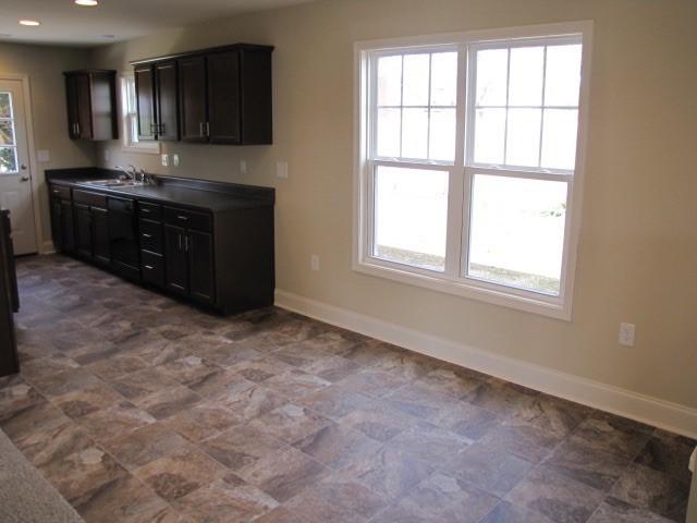 402 Liberty Road Northeast Roanoke, VA 24012 - Photo 17 of 31 Eating area to kitchen
