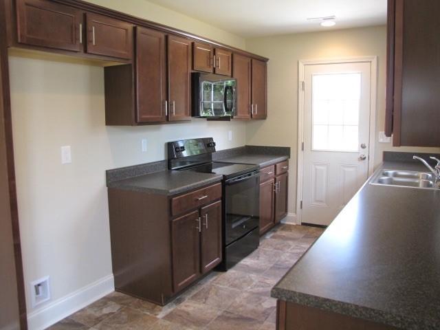 402 Liberty Road Northeast Roanoke, VA 24012 - Photo 20 of 31 Water line to fridge