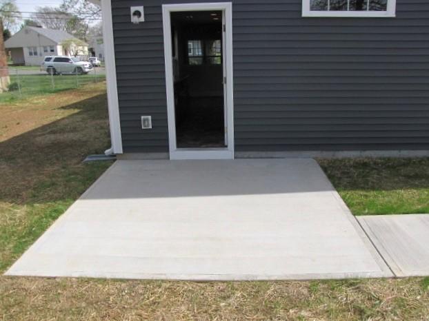 402 Liberty Road Northeast Roanoke, VA 24012 - Photo 21 of 31 Patio off kitchen