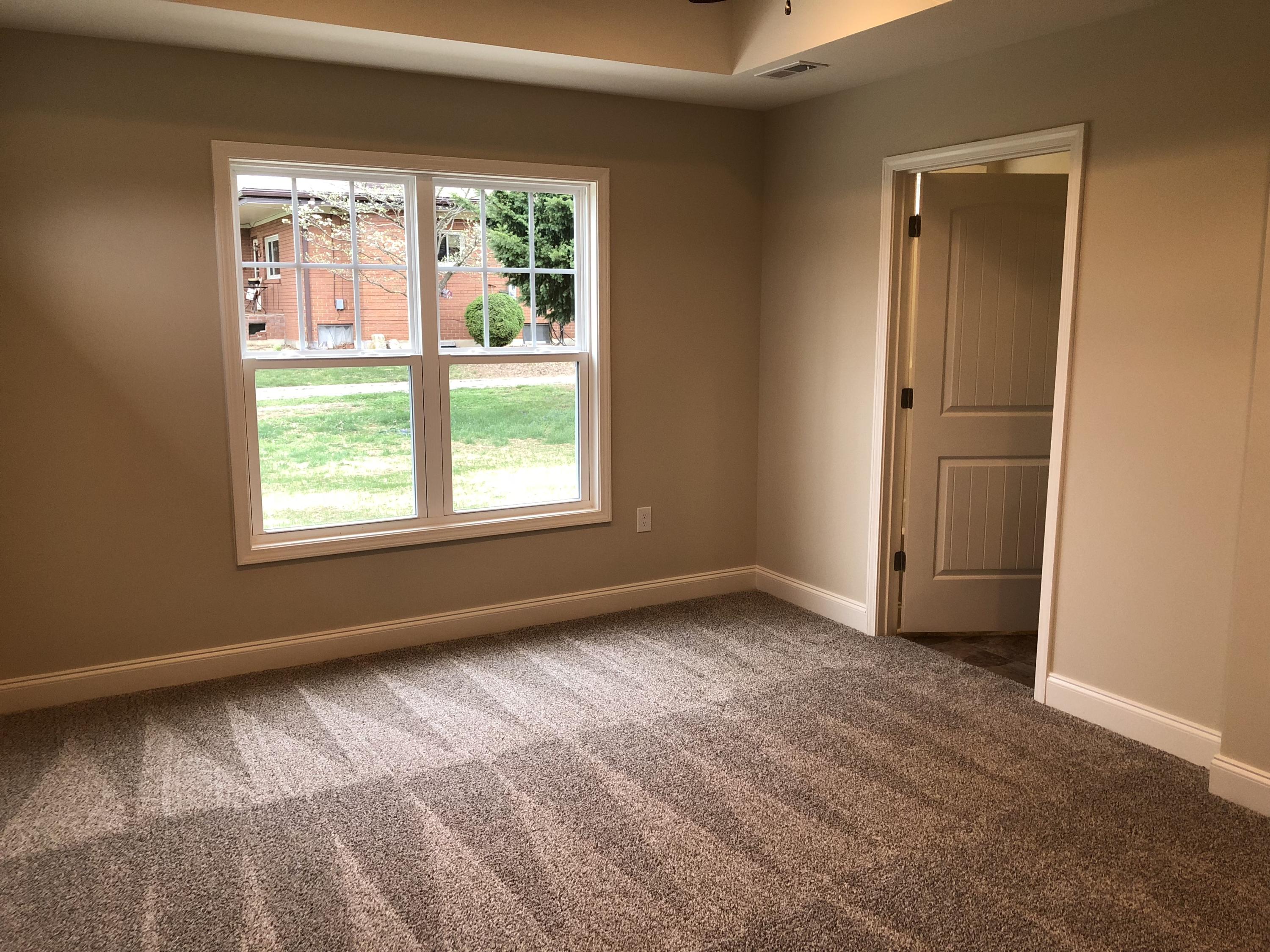 402 Liberty Road Northeast Roanoke, VA 24012 - Photo 23 of 31 Master bedroom to ensuite