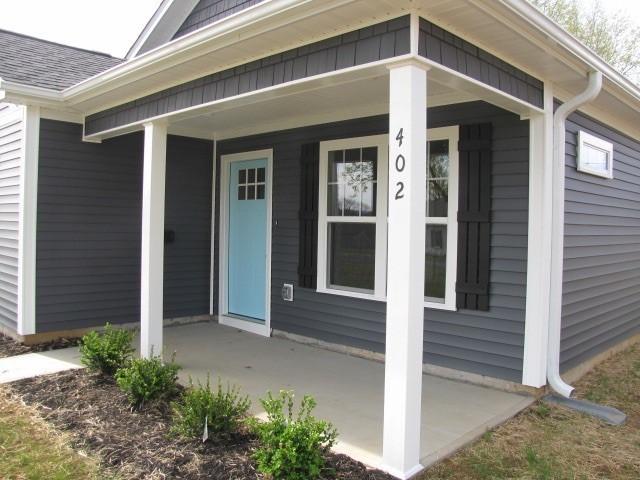 402 Liberty Road Northeast Roanoke, VA 24012 - Photo 5 of 31 Enjoy a glass of wine on the porch!