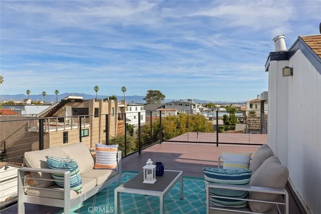 $2,590,000 | 3124 Ocean Drive, Oxnard, CA 93035