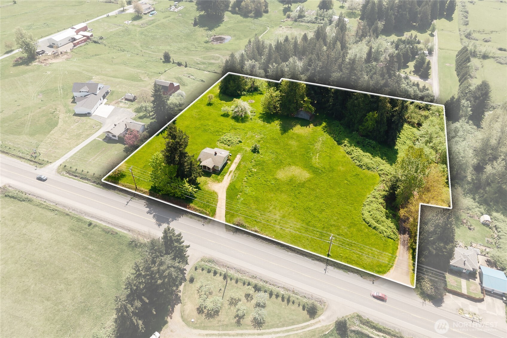 399 East Smith Road Bellingham, WA 98226 - Photo 1 of 40