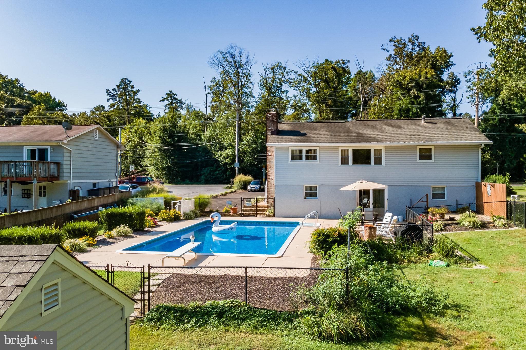 4632 Mountain Road Pasadena, MD 21122 - Photo 4 of 33 Gallery Image 4