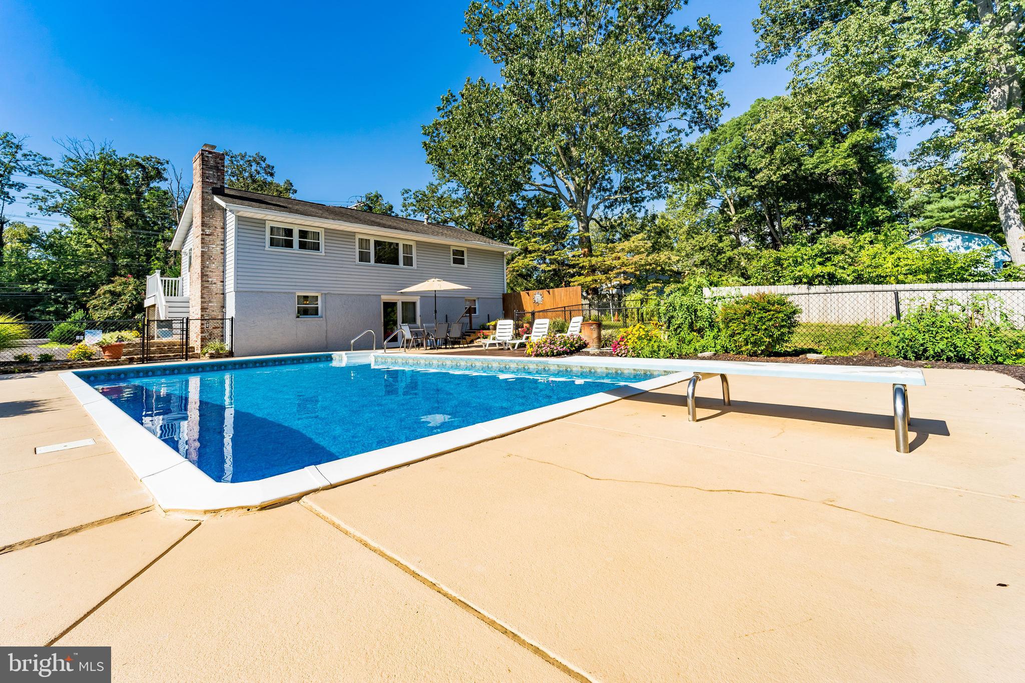 4632 Mountain Road Pasadena, MD 21122 - Photo 6 of 33 Gallery Image 6