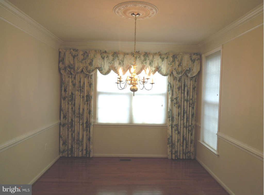 5 Roundridge Road Lutherville-Timonium, MD 21093 - Photo 6 of 16 Dining Room