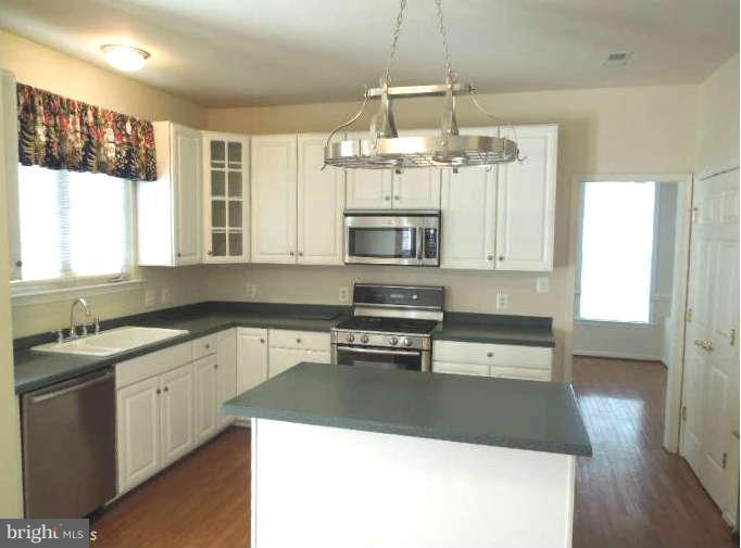 5 Roundridge Road Lutherville-Timonium, MD 21093 - Photo 7 of 16 Gourmet kitchen!