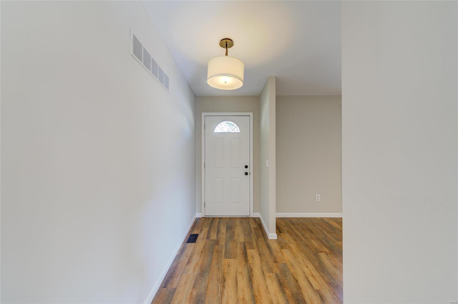 714 Green Ridge Lane St. Peters, MO 63376 - Photo 2 of 25 Gallery Image 2