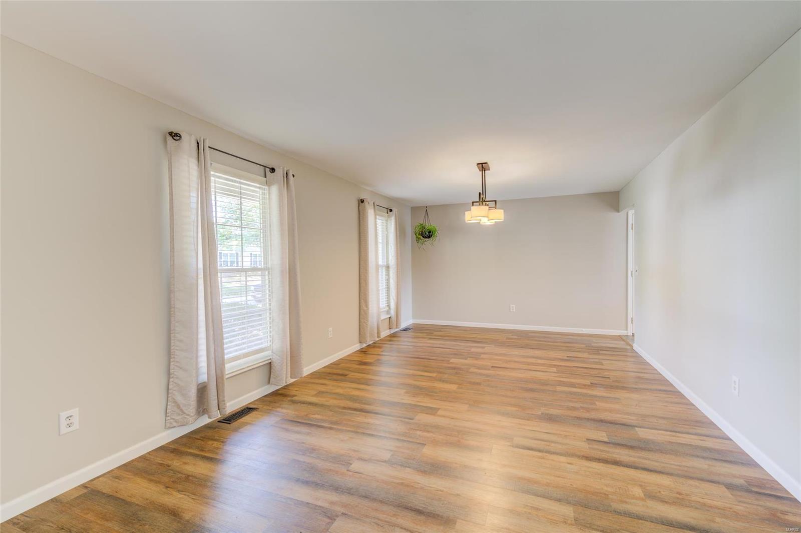 714 Green Ridge Lane St. Peters, MO 63376 - Photo 3 of 25 Gallery Image 3