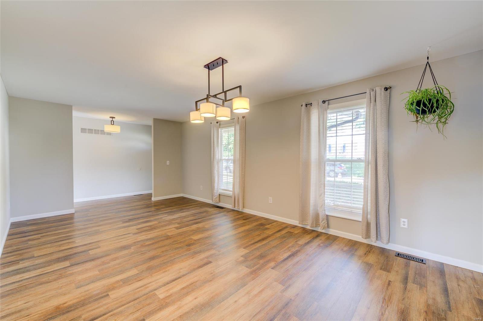 714 Green Ridge Lane St. Peters, MO 63376 - Photo 5 of 25 Gallery Image 5