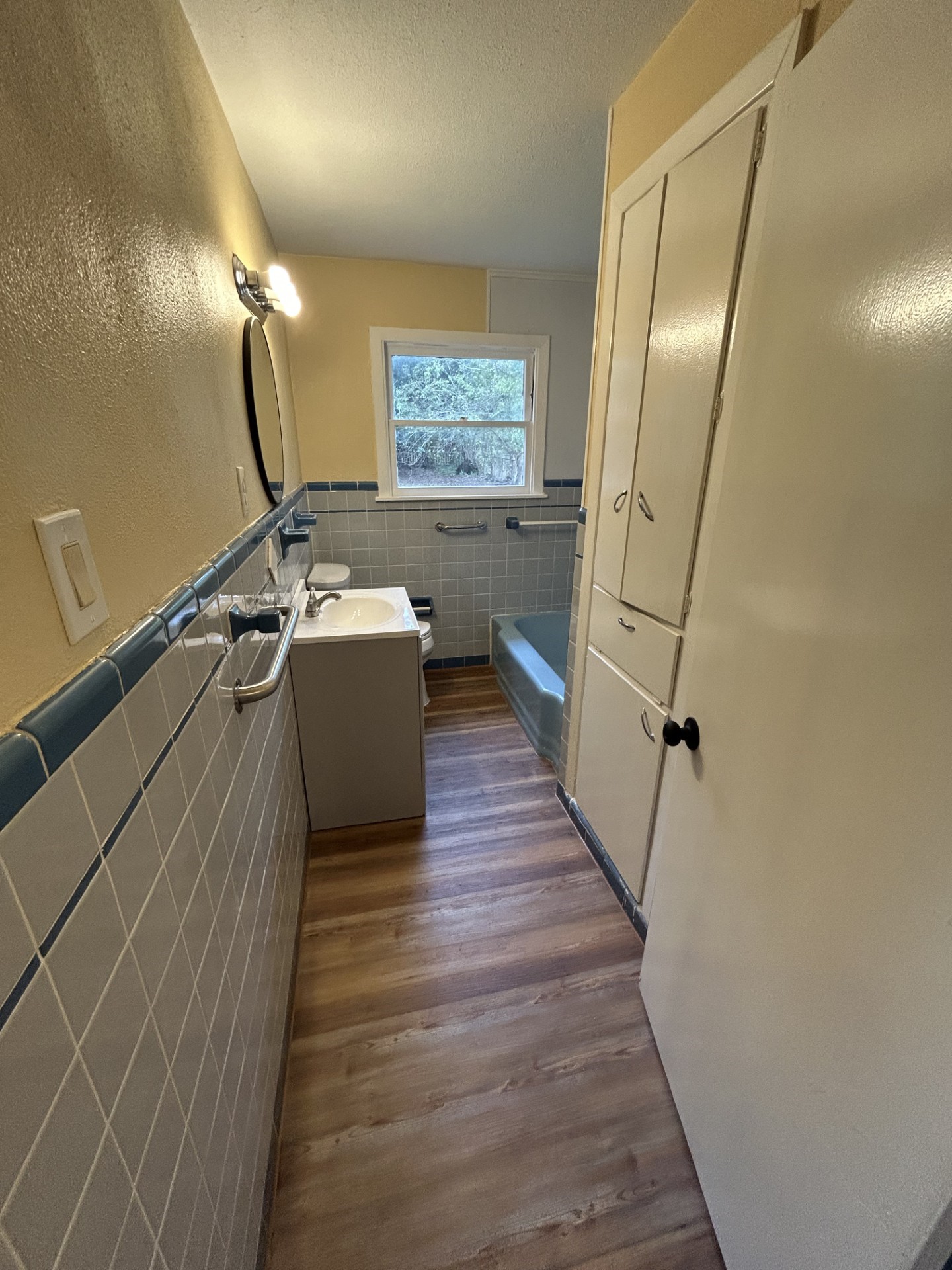 2109 Briar Lane La Marque, TX 77568 - Photo 11 of 20 a bathroom with a sink a mirror and a shower