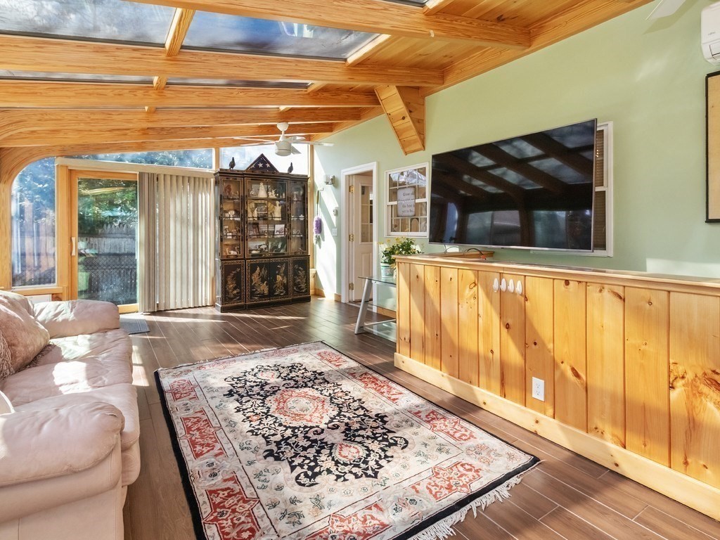 6 Virginia Road Waltham, MA 02453 - Photo 5 of 39