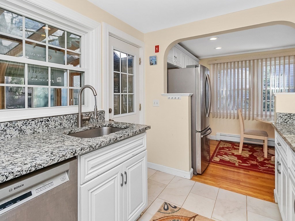 6 Virginia Road Waltham, MA 02453 - Photo 6 of 39