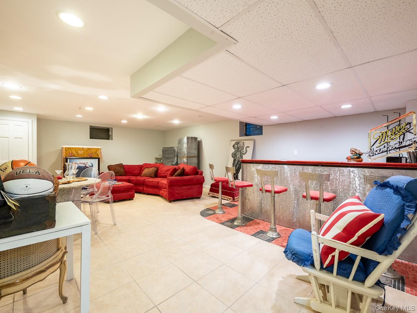 13 Lighthouse Road Great Neck, NY 11024 - Photo 26 of 34