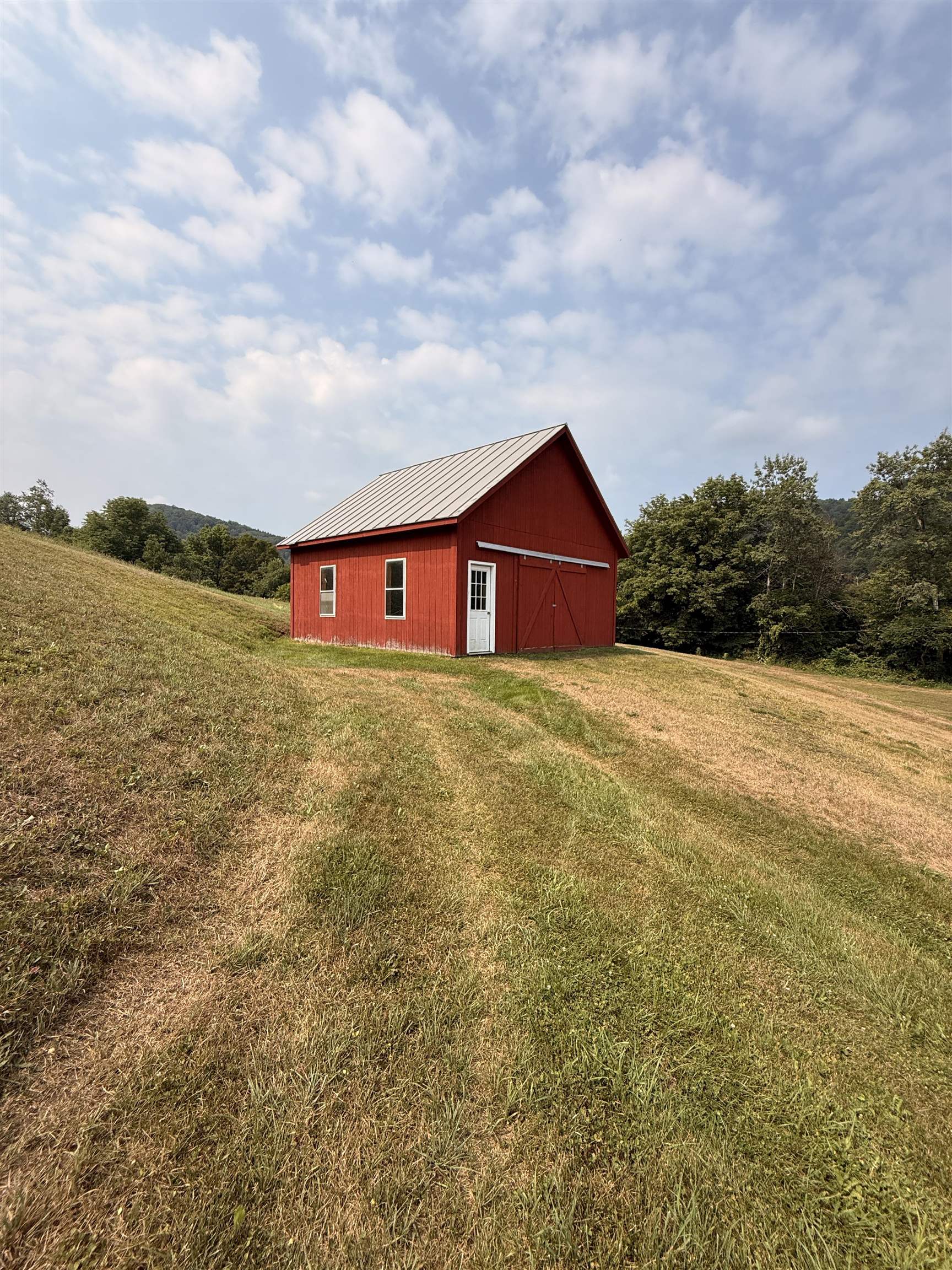 3 Howe Lane Tunbridge, VT 05077 - Photo 3 of 49