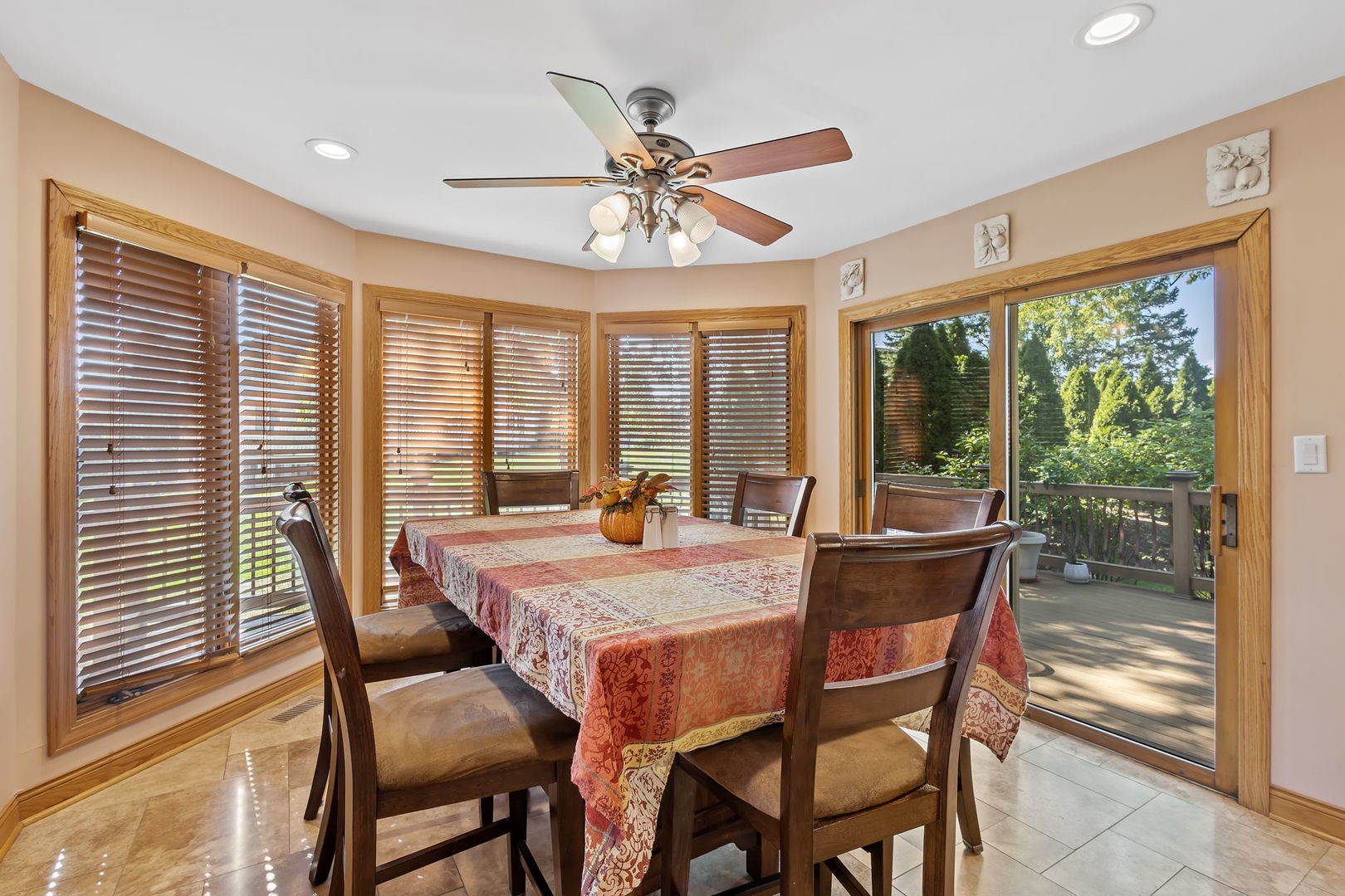 27 Equestrian Way Lemont, IL 60439 - Photo 11 of 60