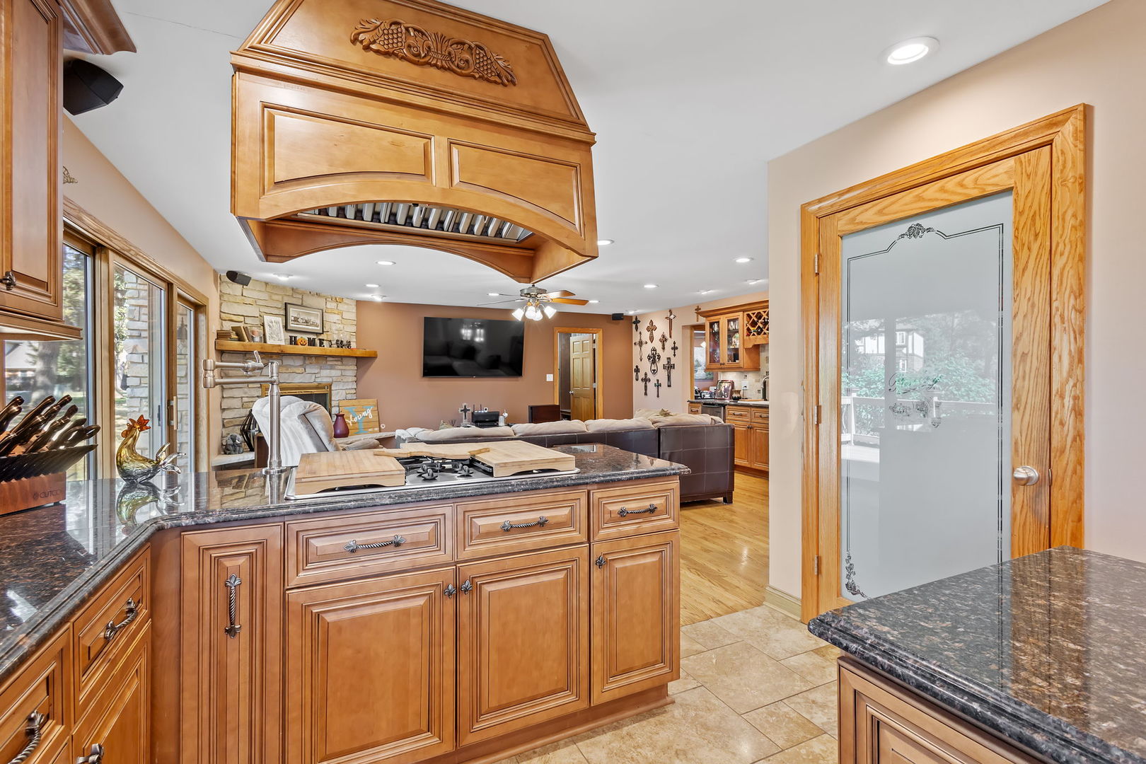 27 Equestrian Way Lemont, IL 60439 - Photo 14 of 60