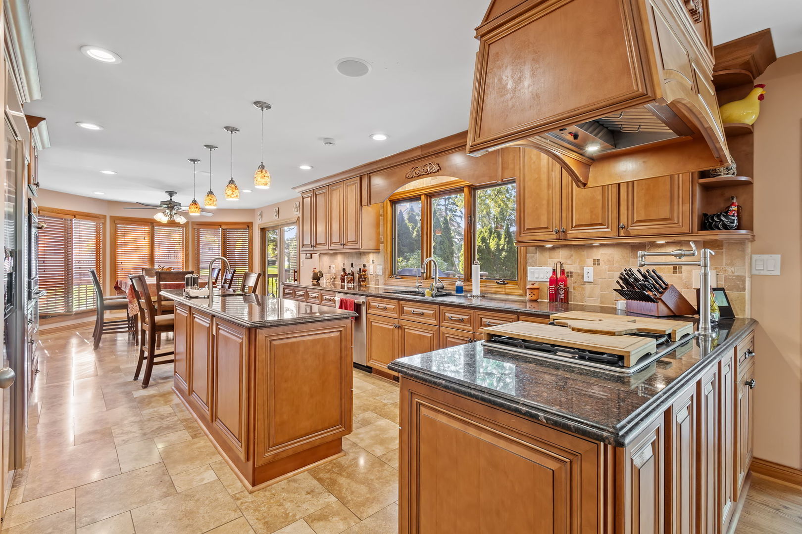 27 Equestrian Way Lemont, IL 60439 - Photo 2 of 60