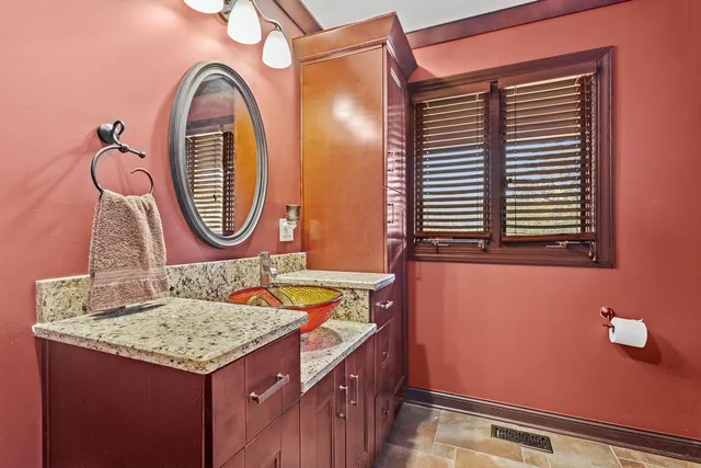 $899,900 | 27 Equestrian Way, Lemont, IL 60439