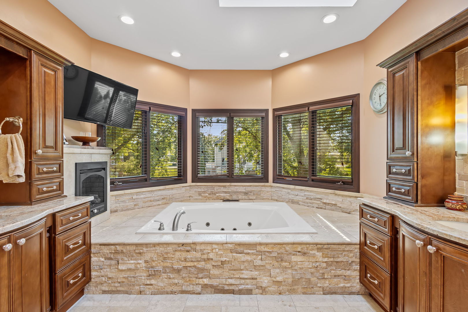 27 Equestrian Way Lemont, IL 60439 - Photo 26 of 60