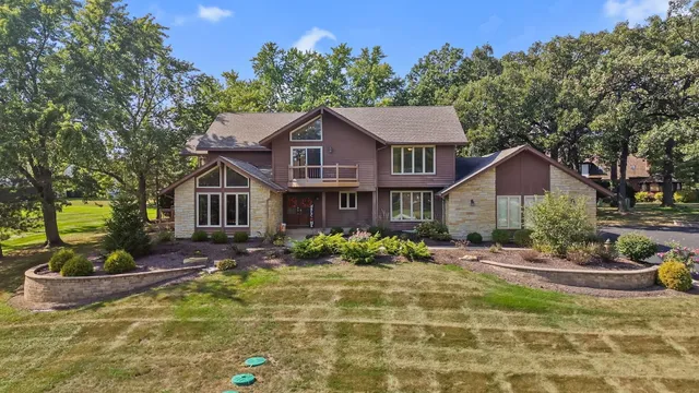 $899,900 | 27 Equestrian Way, Lemont, IL 60439