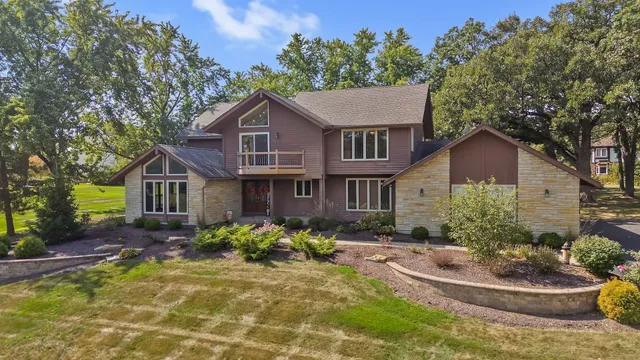 $899,900 | 27 Equestrian Way, Lemont, IL 60439