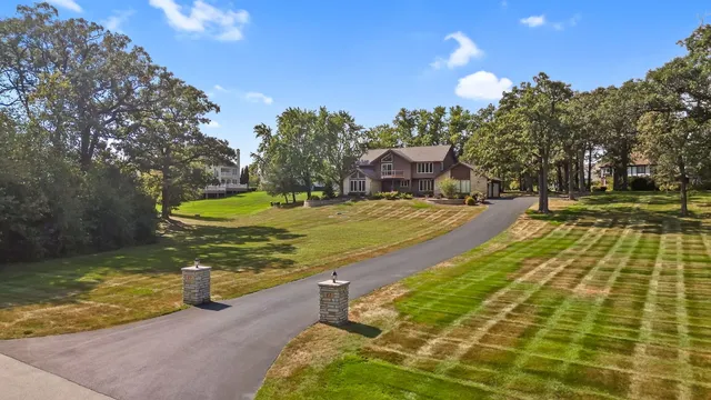$899,900 | 27 Equestrian Way, Lemont, IL 60439