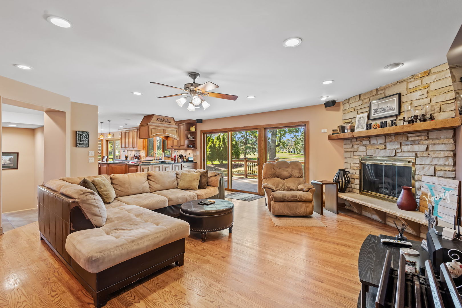 27 Equestrian Way Lemont, IL 60439 - Photo 6 of 60