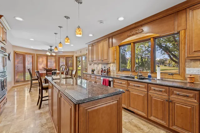 $899,900 | 27 Equestrian Way, Lemont, IL 60439