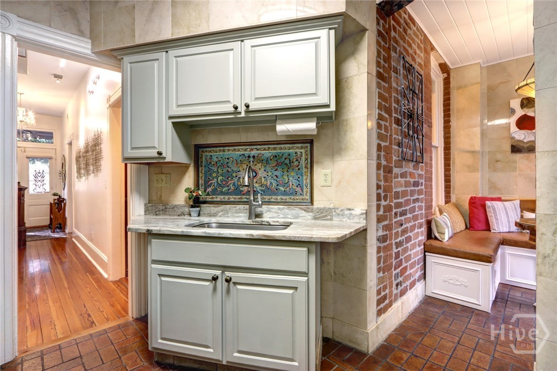 220 East State Street Savannah, GA 31401 - Photo 32 of 75