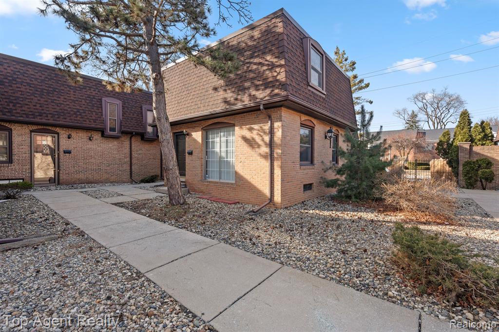 5095 Crooks Road, Unit 1 Royal Oak, MI 48073 - Photo 2 of 19 Gallery Image 2