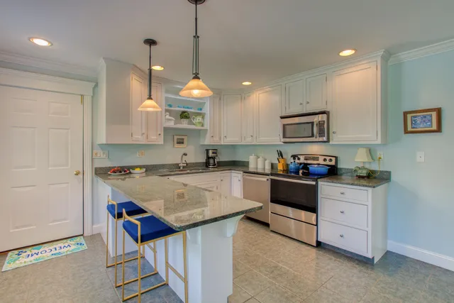 $815,500 | 30 Village Court, Unit 36, Boothbay Harbor, ME 04538