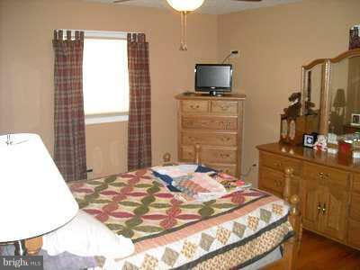 602 Apple Valley Road Winchester, VA 22602 - Photo 7 of 8 Bedroom