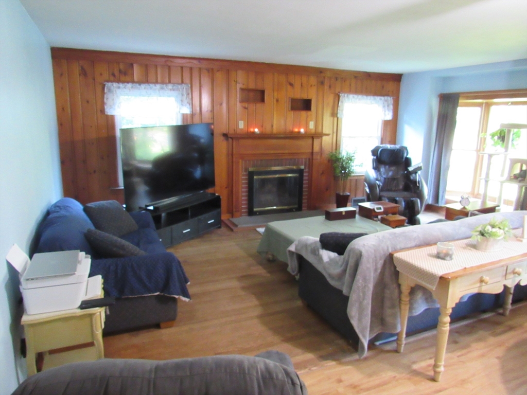 228 Palmer Road Monson, MA 01057 - Photo 15 of 35
