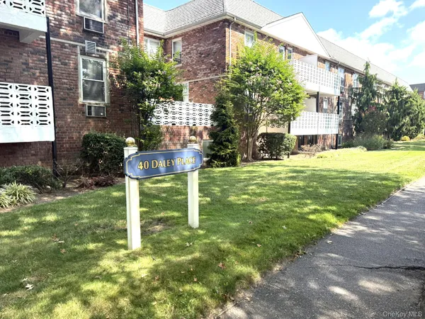 $365,000 | 40 Daley Place, Unit 124, Lynbrook, NY 11563
