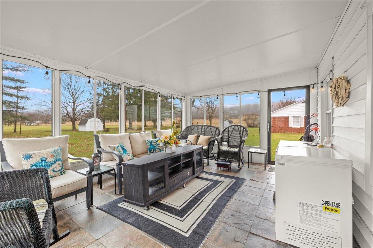 4670 Co Road Bellefontaine, OH 43311 - Photo 17 of 37 17-Sunroom