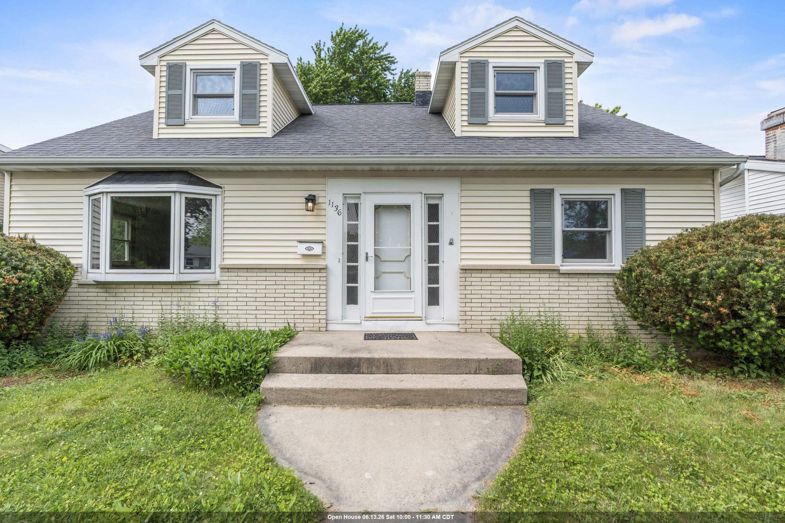 1136 West Roberts Avenue Appleton, WI 54914 - Photo 1 of 58