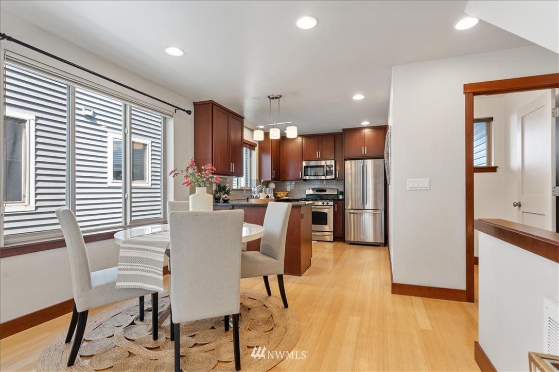 916 North 39th Street Seattle, WA 98103 - Photo 7 of 30