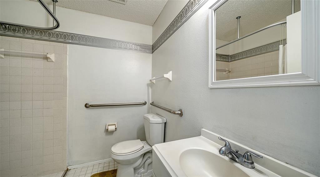 1546 Georgetowne Lane Sarasota, FL 34232 - Photo 24 of 36